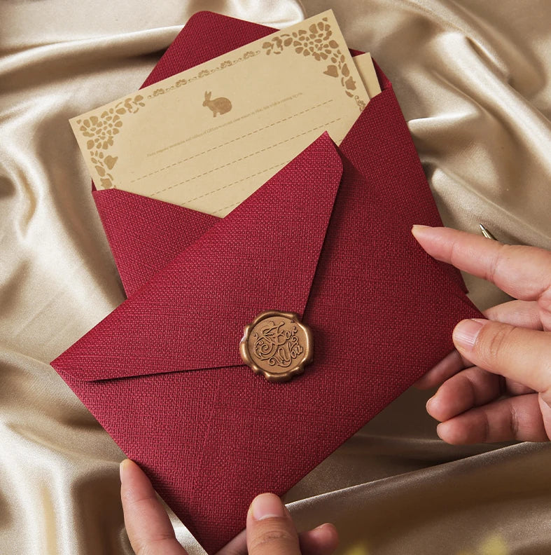 Linen Texture Kraft Envelopes